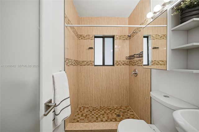 570 NE 69th St 1, Miami, FL 33138