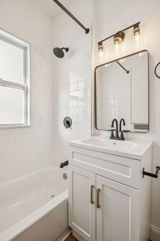 2817 Golden Valley Road, Minneapolis, MN 55411