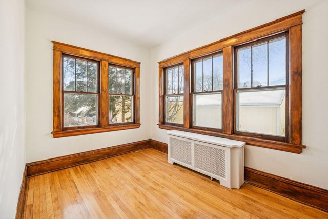 2817 Golden Valley Road, Minneapolis, MN 55411