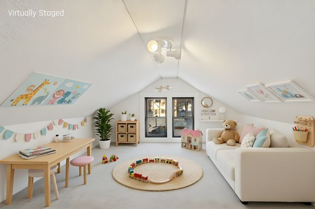 2817 Golden Valley Road, Minneapolis, MN 55411