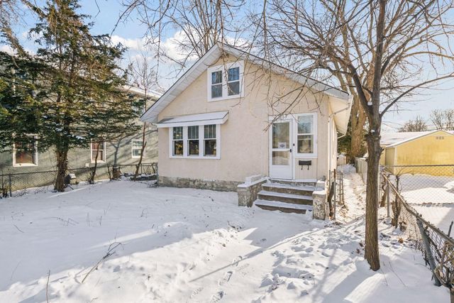 2817 Golden Valley Road, Minneapolis, MN 55411