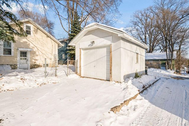 2817 Golden Valley Road, Minneapolis, MN 55411