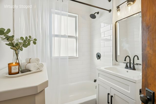 2817 Golden Valley Road, Minneapolis, MN 55411