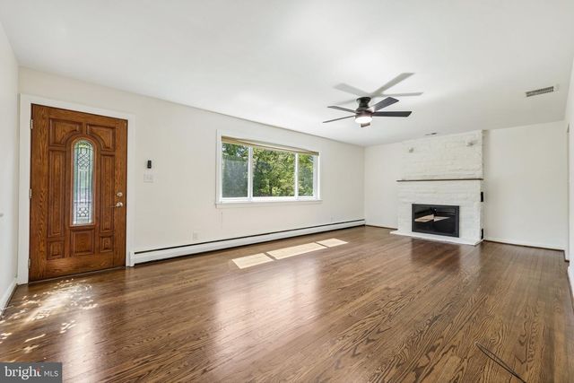 816 MEADOW RD, Severn, MD 21144
