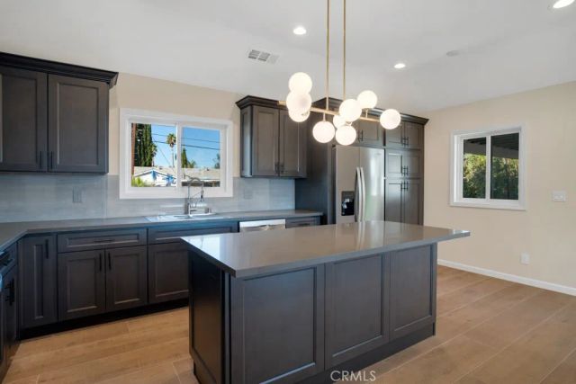7635 Fallbrook Avenue, West Hills, CA 91304
