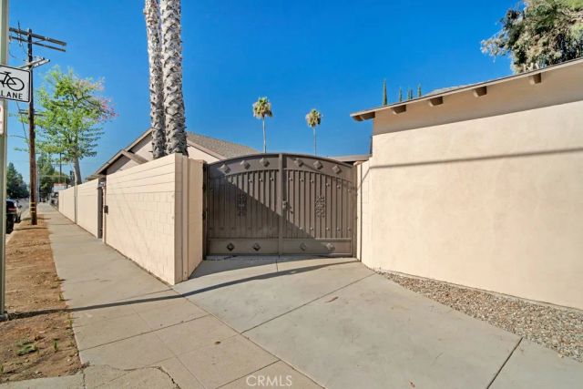 7635 Fallbrook Avenue, West Hills, CA 91304