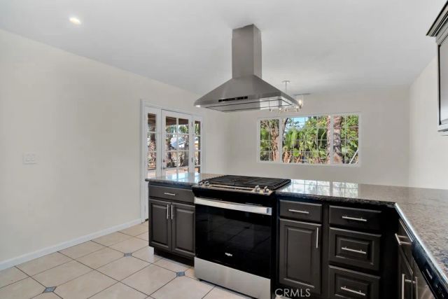 7635 Fallbrook Avenue, West Hills, CA 91304