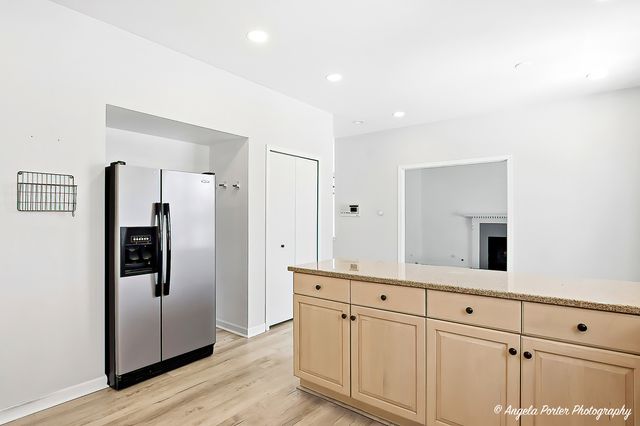 3300 Country Lane, Waukegan, IL 60087