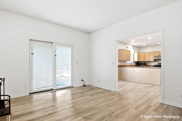 3300 Country Lane, Waukegan, IL 60087