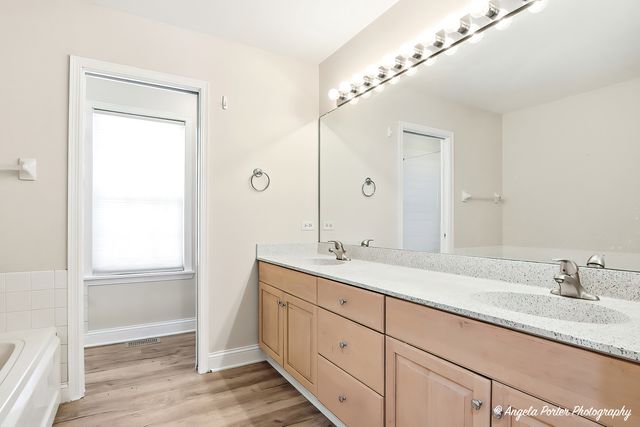 3300 Country Lane, Waukegan, IL 60087