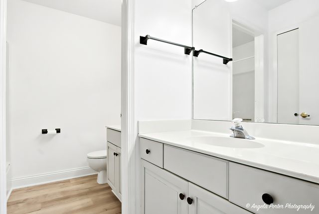 3300 Country Lane, Waukegan, IL 60087