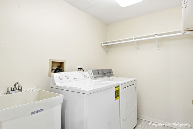 3300 Country Lane, Waukegan, IL 60087