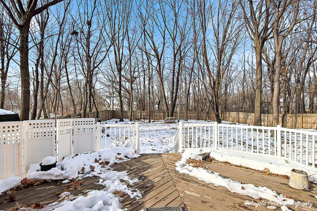 3300 Country Lane, Waukegan, IL 60087