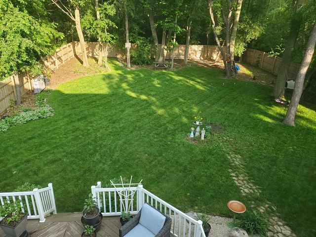 3300 Country Lane, Waukegan, IL 60087