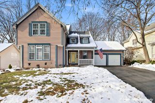 3300 Country Lane, Waukegan, IL 60087