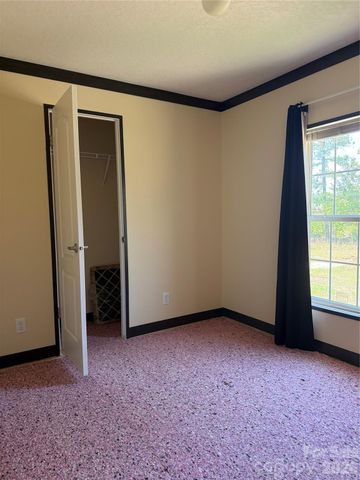 2640 Old Wire Road, Wallace, SC 29596
