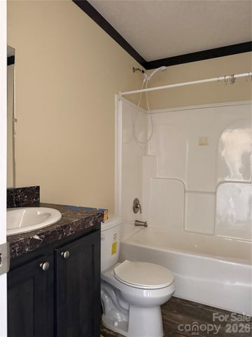 2640 Old Wire Road, Wallace, SC 29596