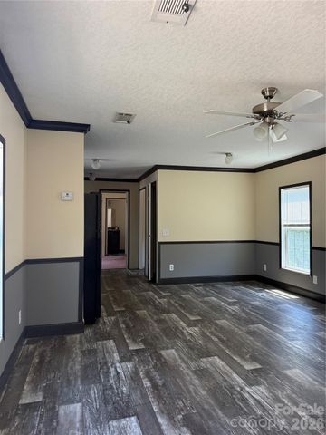 2640 Old Wire Road, Wallace, SC 29596
