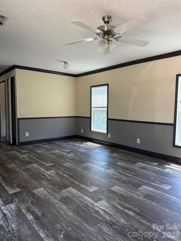 2640 Old Wire Road, Wallace, SC 29596