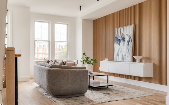 11 Lothrop St 11, Boston, MA 02135