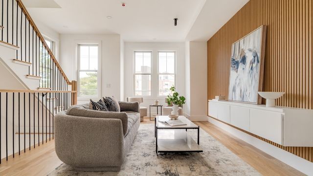 11 Lothrop St 11, Boston, MA 02135