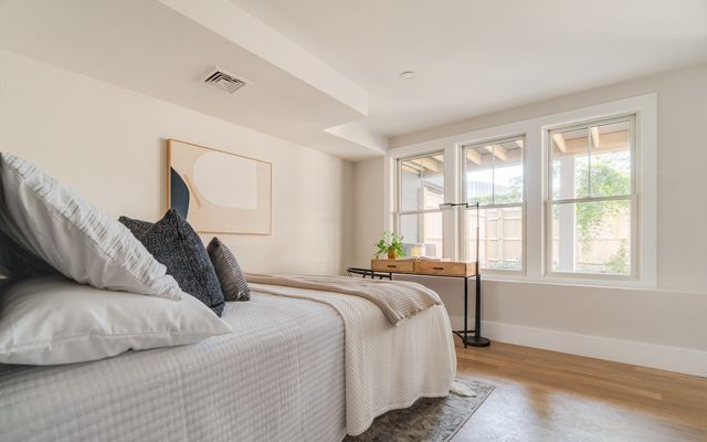 11 Lothrop St 11, Boston, MA 02135