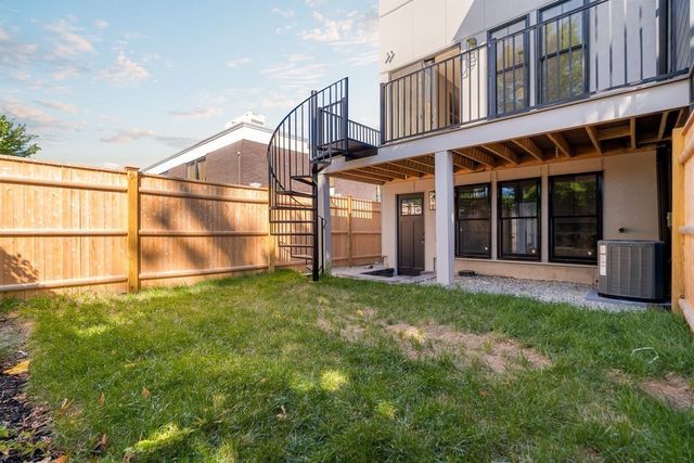 11 Lothrop St 11, Boston, MA 02135