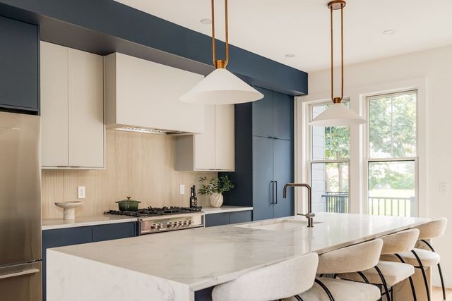 11 Lothrop St 11, Boston, MA 02135