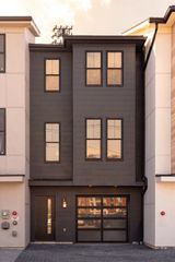 11 Lothrop St 11, Boston, MA 02135