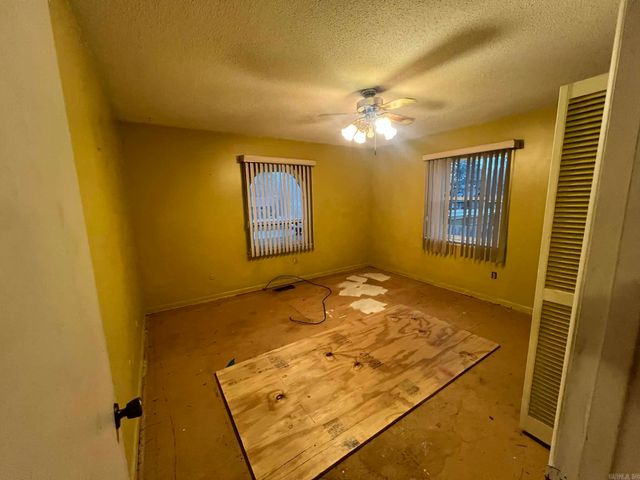 100 Foxwood Drive, Jacksonville, AR 72076