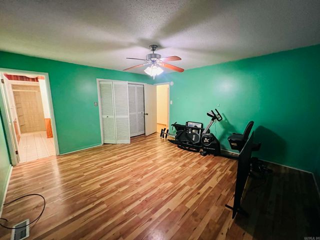 100 Foxwood Drive, Jacksonville, AR 72076