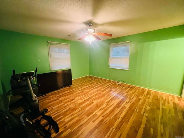 100 Foxwood Drive, Jacksonville, AR 72076