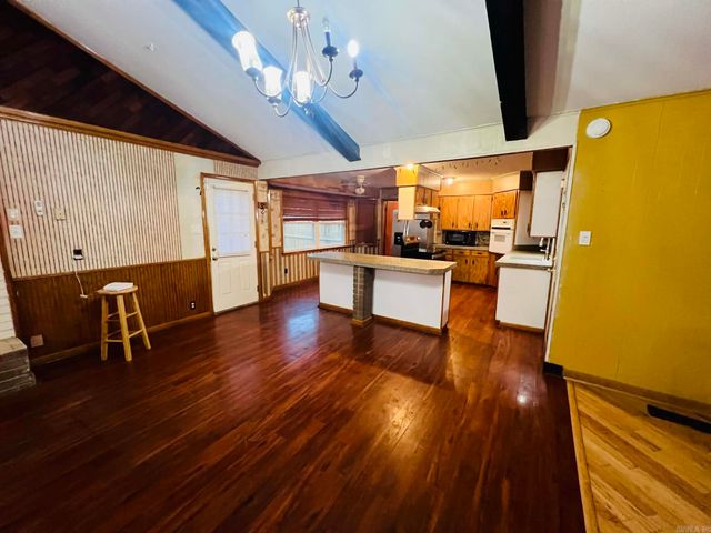 100 Foxwood Drive, Jacksonville, AR 72076