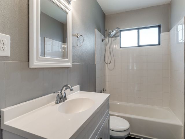 10858 Cassandra Way, Dallas, TX 75228