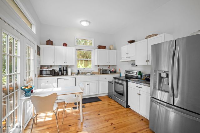 1066 May River Road, Bluffton, SC 29910