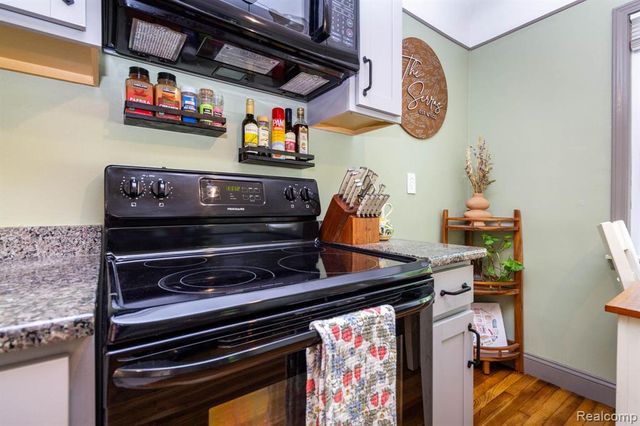 15632 Leona Drive, Redford, MI 48239