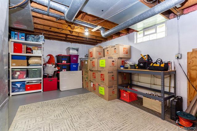 15632 Leona Drive, Redford, MI 48239