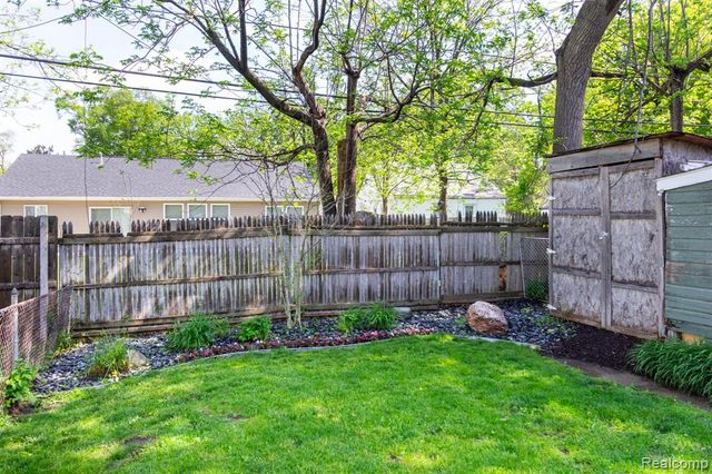15632 Leona Drive, Redford, MI 48239