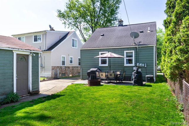 15632 Leona Drive, Redford, MI 48239