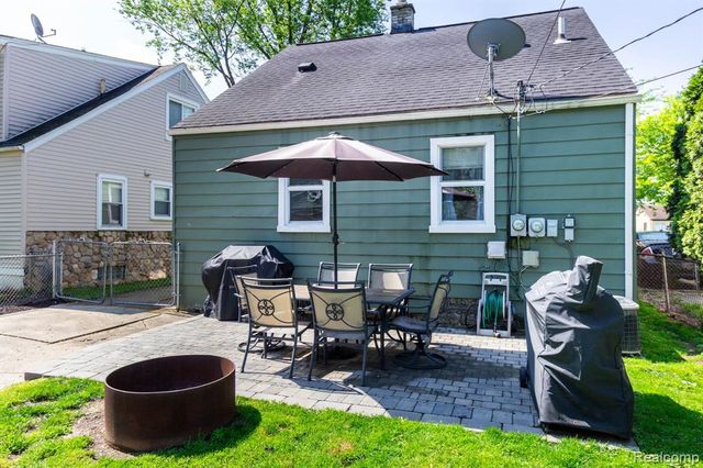 15632 Leona Drive, Redford, MI 48239