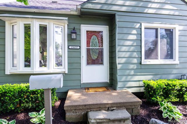 15632 Leona Drive, Redford, MI 48239