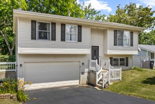 9104 Oriole Trail, Wonder Lake, IL 60097