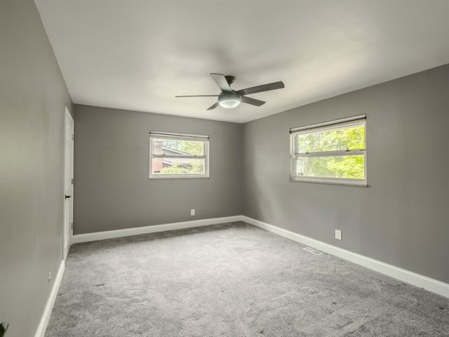 114 Oakwood Estate, Scott Depot, WV 25560