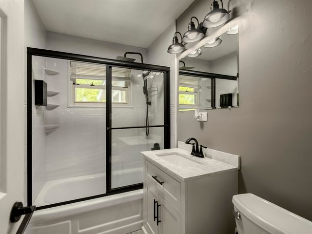 114 Oakwood Estate, Scott Depot, WV 25560