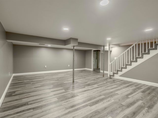 114 Oakwood Estate, Scott Depot, WV 25560