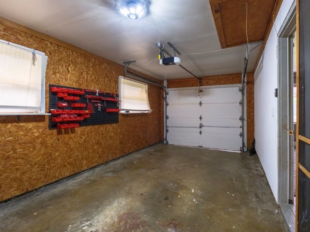 114 Oakwood Estate, Scott Depot, WV 25560