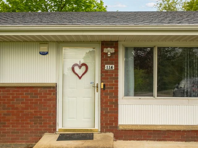 114 Oakwood Estate, Scott Depot, WV 25560