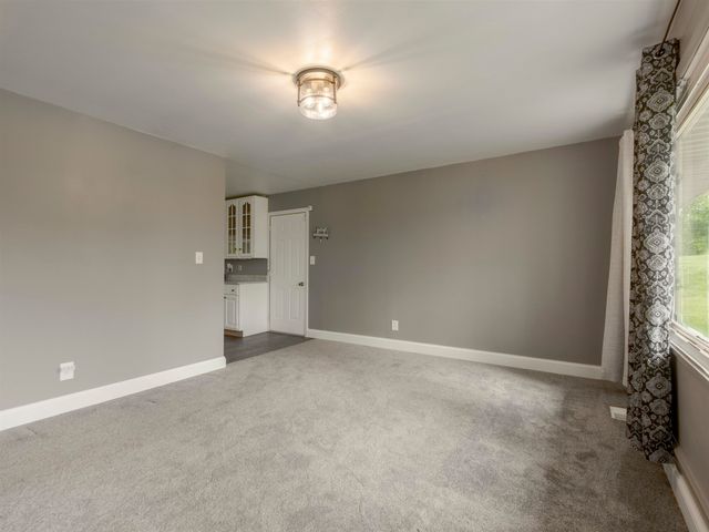 114 Oakwood Estate, Scott Depot, WV 25560