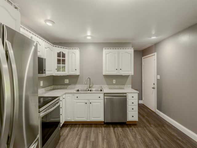 114 Oakwood Estate, Scott Depot, WV 25560