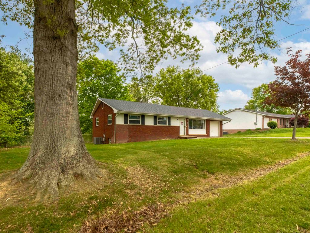 114 Oakwood Estate, Scott Depot, WV 25560